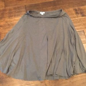 Garnet Hill gray flowy skirt